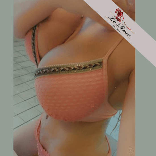 Additional image Adela