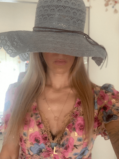 Additional image Laura