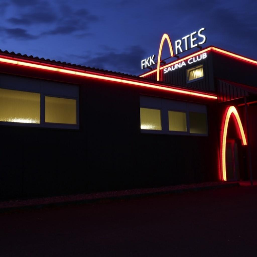 FKK ARTES - Halle salle