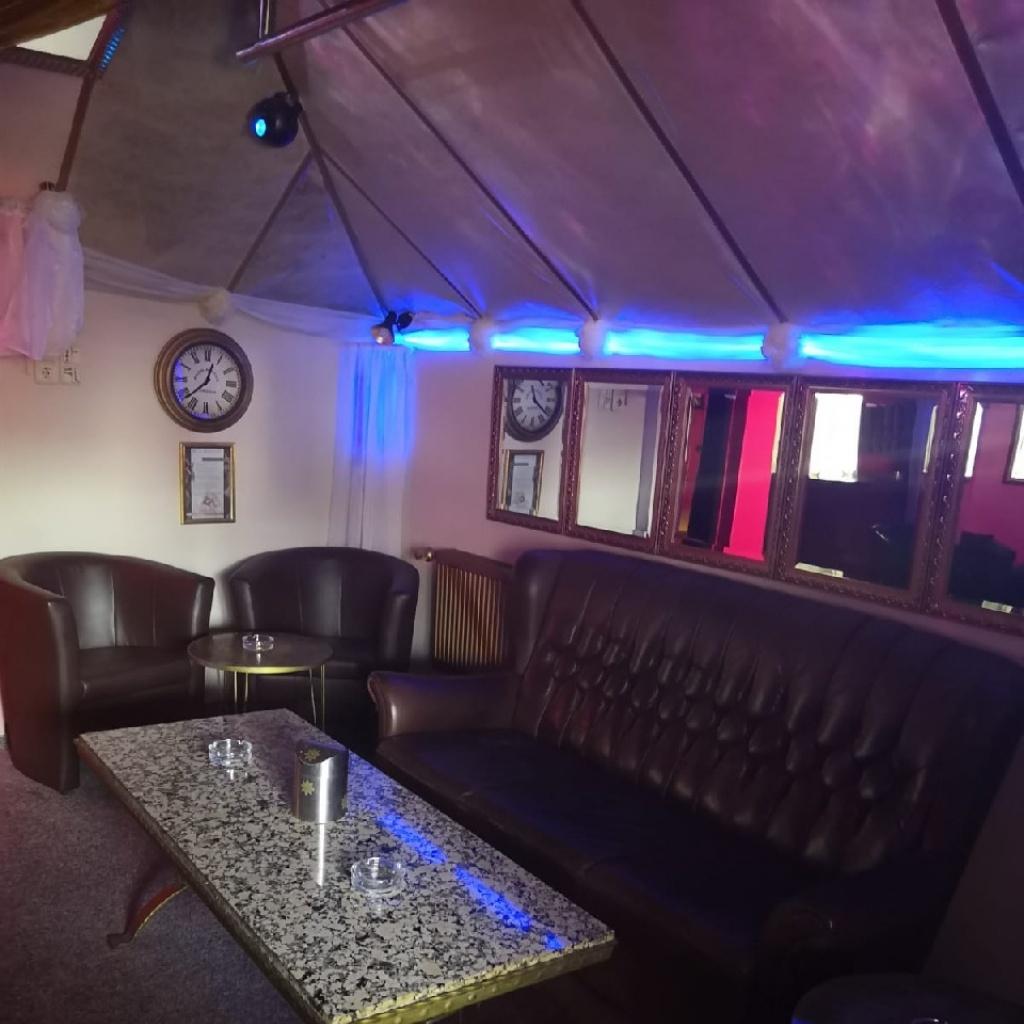 CLUB LAURA - null_3