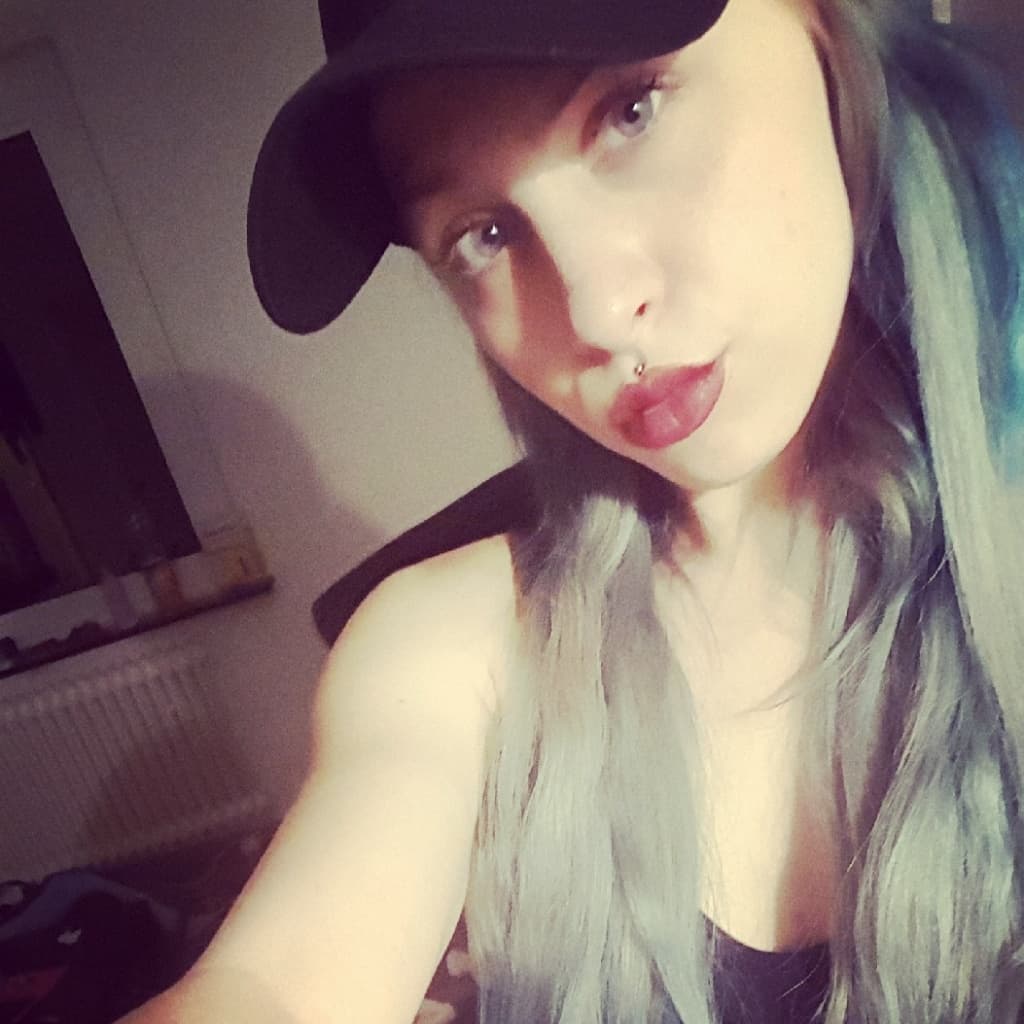 Additional image Nicki21