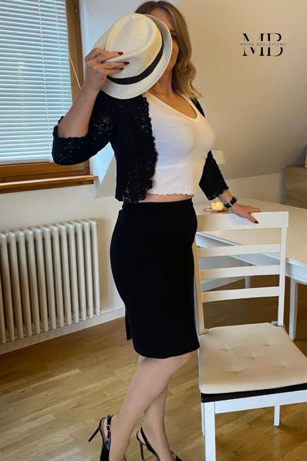 Additional image Melina