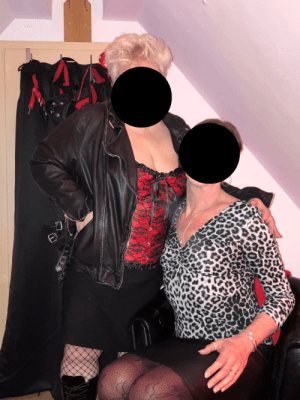 Zwei Bizarrladys (W/Trans)