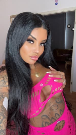 Ts Bruna Deep Swallow