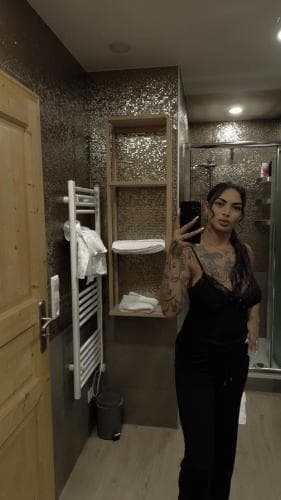 Additional image Kira in Berlin