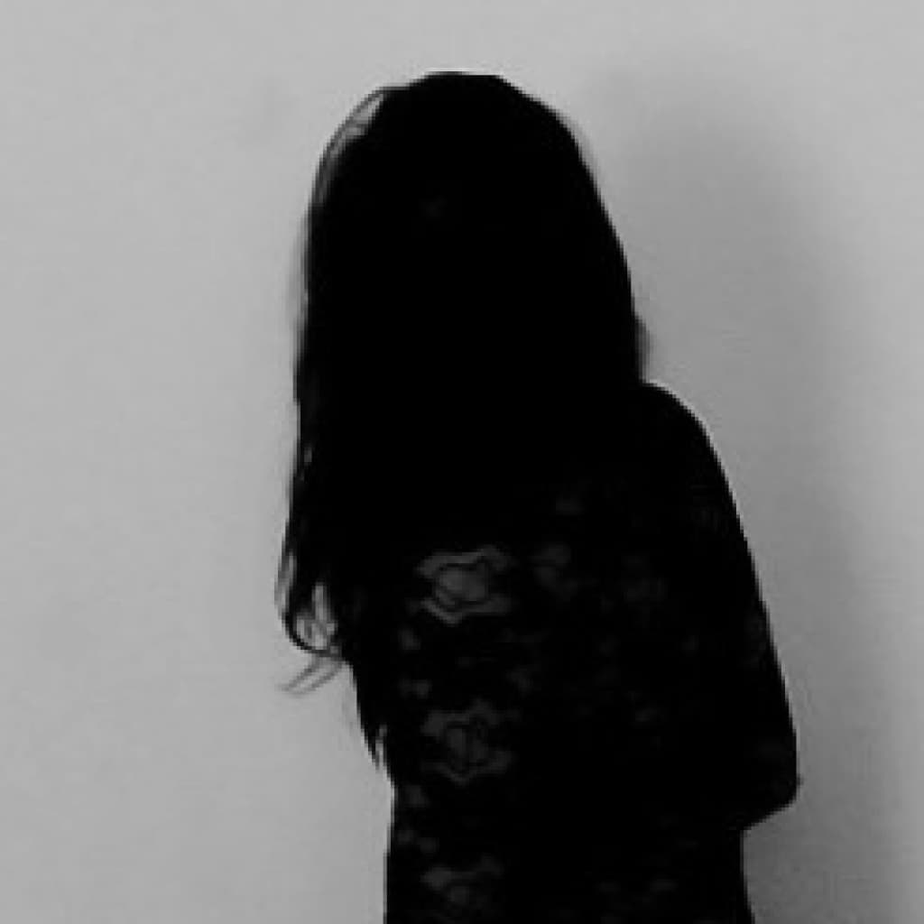 Additional image Louisa