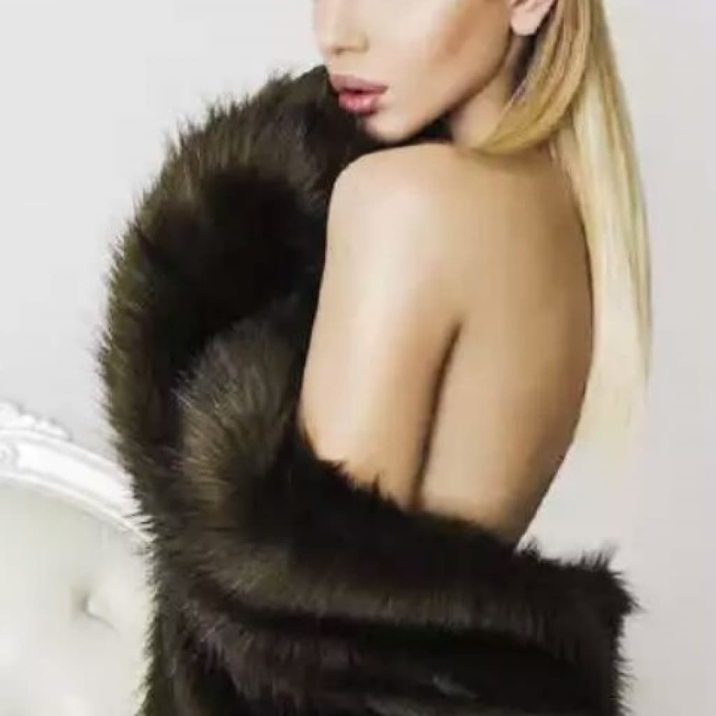 Additional image Amalia