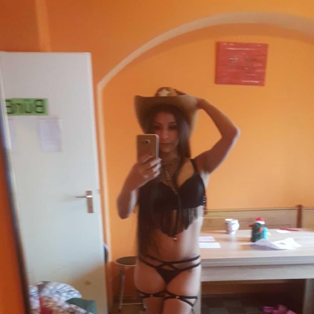 Additional image Elisabeth28