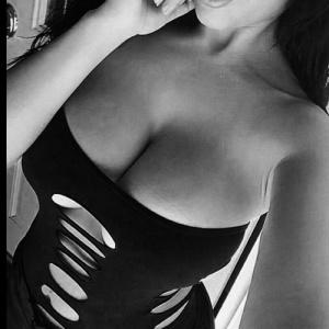 Lexi - München