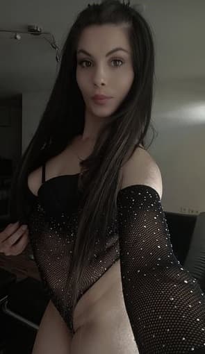 Additional image Larina